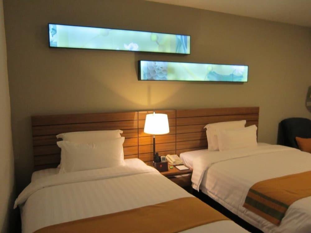 Maple Hotel Bangkok Esterno foto