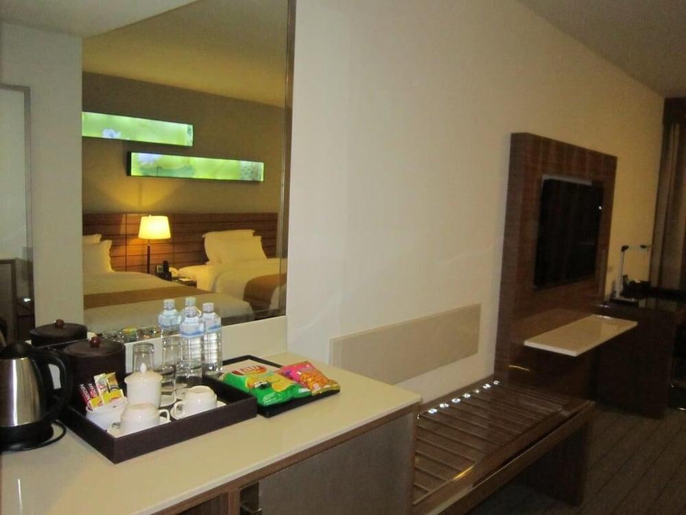 Maple Hotel Bangkok Esterno foto